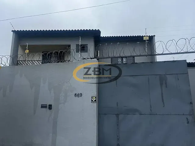 Casa com 182m² 4 quartos e 5 banheiros, à venda, no bairro Caravelle em Londrina