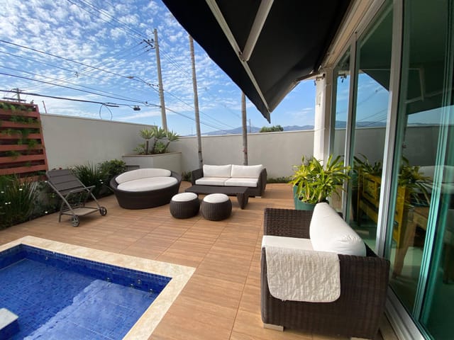 Casa 3 quartos e 3 banheiros, para alugar, no bairro Jardim Recanto do Bosque em São João da Boa Vista