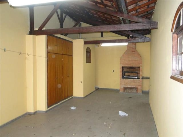 Casa com 256m² 3 quartos e 3 banheiros, para alugar, no bairro Vila Nunes em Paulínia