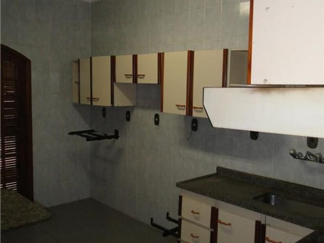 Casa com 256m² 3 quartos e 3 banheiros, para alugar, no bairro Vila Nunes em Paulínia
