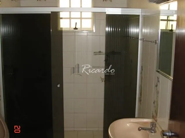 Casa 3 quartos e 1 banheiro, para alugar, no bairro Vila São João em Arapongas