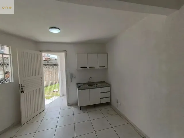 Casa para alugar, no bairro Portão em Curitiba