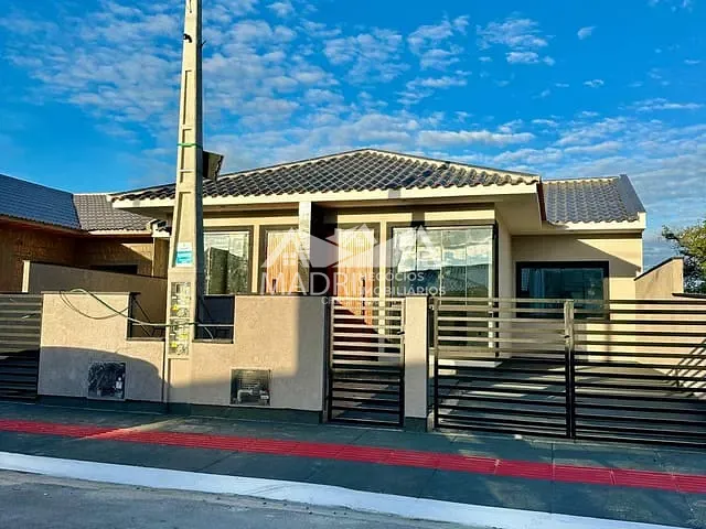 Casa 2 quartos e 2 banheiros, à venda, no bairro Nova Palhoça em Palhoça