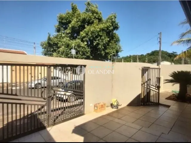 Casa com 313m² 2 quartos e 1 banheiro, à venda, no bairro Jatobá em Artur Nogueira