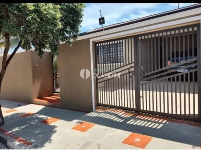 Casa com 313m² 2 quartos e 1 banheiro, à venda, no bairro Jatobá em Artur Nogueira