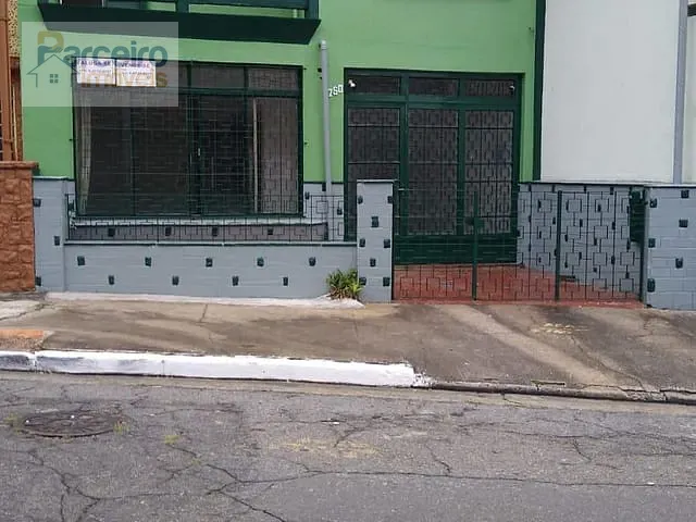Casa com 210m² 4 quartos e 2 banheiros, à venda ou para alugar, no bairro Vila Bertioga em São Paulo