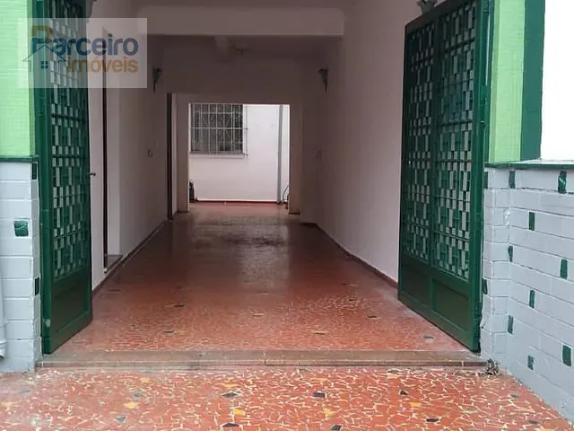 Casa com 210m² 4 quartos e 2 banheiros, à venda ou para alugar, no bairro Vila Bertioga em São Paulo
