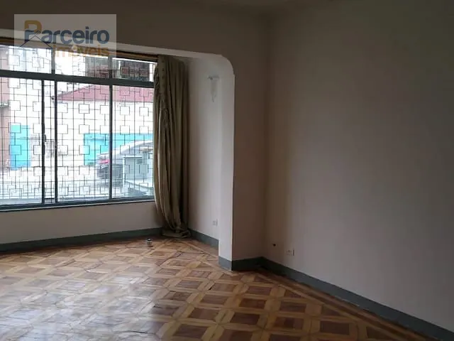 Casa com 210m² 4 quartos e 2 banheiros, à venda ou para alugar, no bairro Vila Bertioga em São Paulo