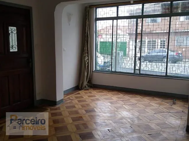 Casa com 210m² 4 quartos e 2 banheiros, à venda ou para alugar, no bairro Vila Bertioga em São Paulo