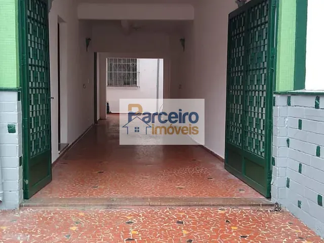 Casa com 210m² 3 quartos e 2 banheiros, à venda, no bairro Vila Bertioga em São Paulo
