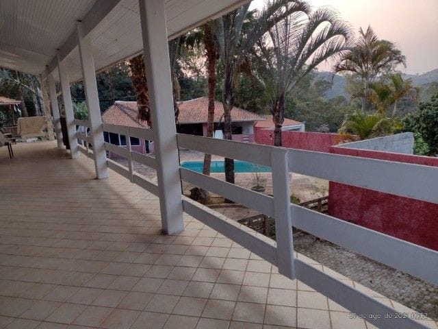 Casa com 1200m² 5 quartos e 5 banheiros, à venda, no bairro Portal das Acacias em Santana de Parnaíba