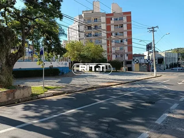 Casa com 280m² 1 quarto e 4 banheiros, à venda, no bairro Vila Jequitibás em Campinas