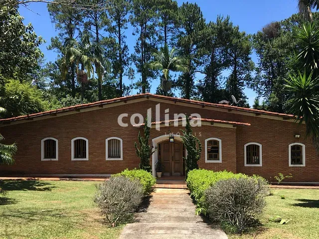 Casa 4 quartos e 5 banheiros, à venda, no bairro Parque Dom Henrique em Cotia