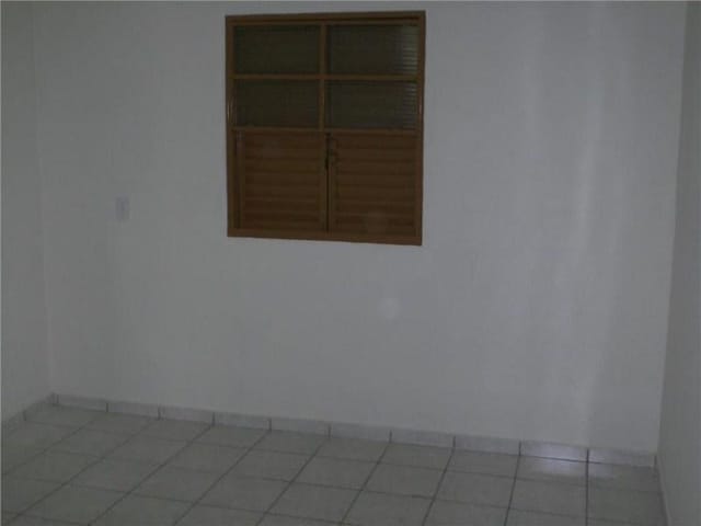 Casa com 252m² 2 quartos e 2 banheiros, para alugar, no bairro Jardim Vista Alegre em Paulínia