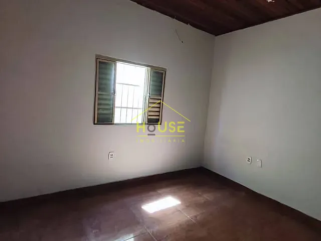 Casa com 200m² 2 quartos e 1 banheiro, para alugar, no bairro Patrimônio Velho em Votuporanga
