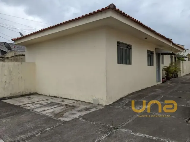 Casa 2 quartos e 1 banheiro, para alugar, no bairro PINHEIRINHO em Curitiba