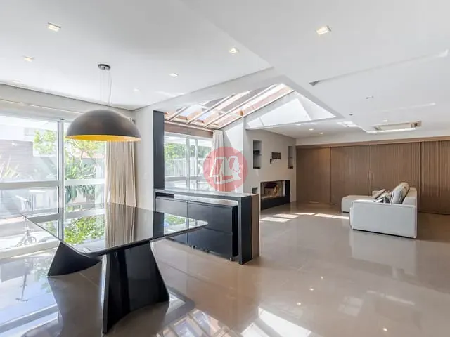 Casa 3 quartos e 3 banheiros, à venda, no bairro Lomba do Pinheiro em Porto Alegre