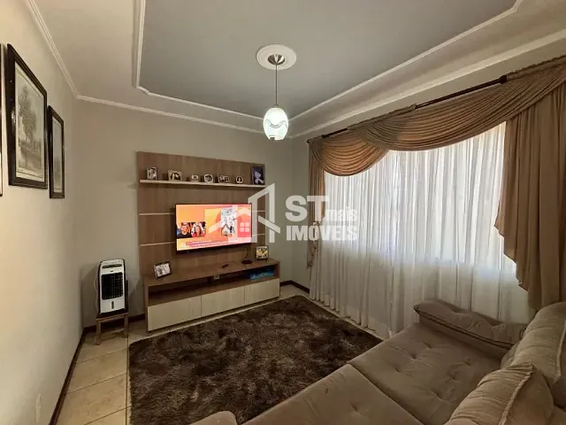 Casa com 233m² 3 quartos e 2 banheiros, à venda, no bairro Centro em Andradas