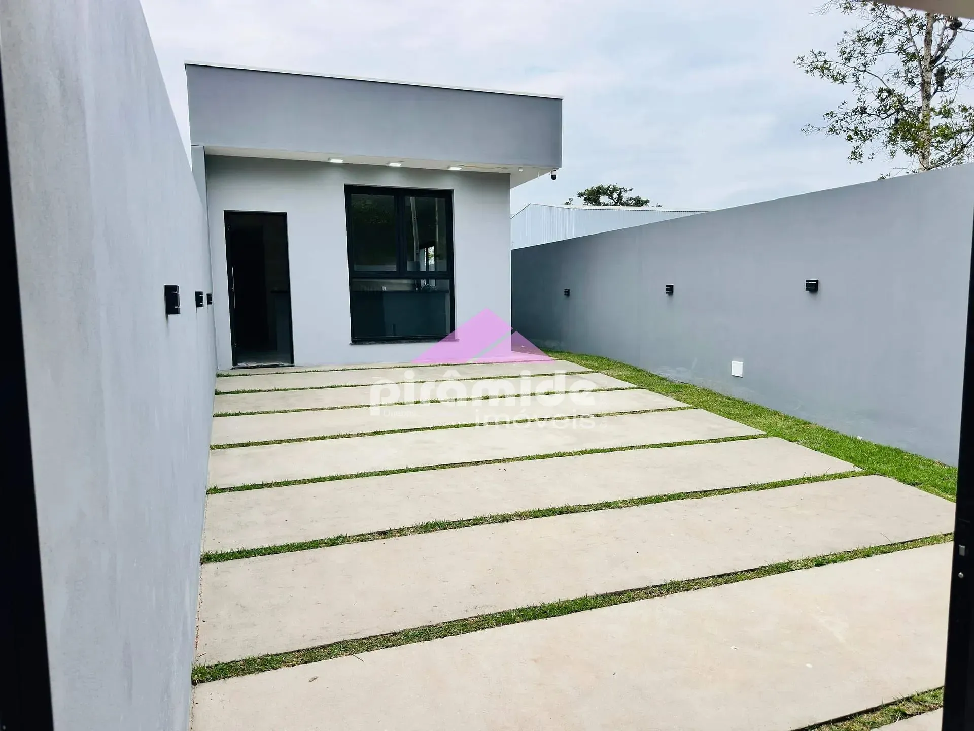 Casa, 3 quartos, 180 m² - Foto 1
