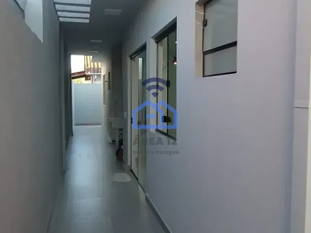 Casa 2 quartos e 3 banheiros, à venda, no bairro Golfinhos em Caraguatatuba