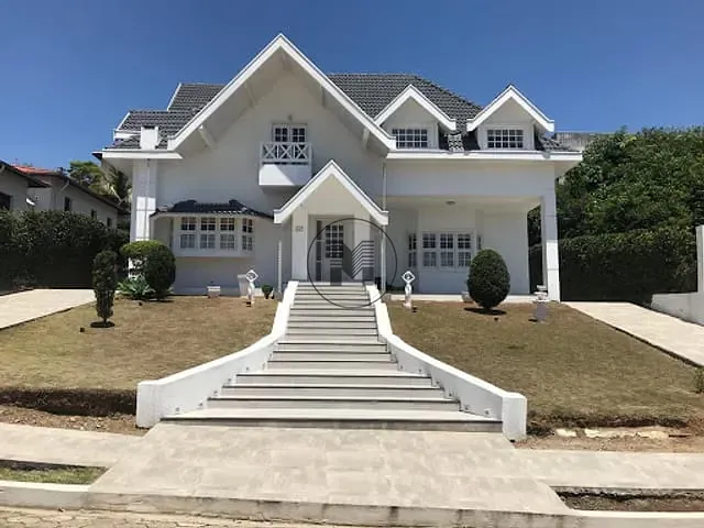 Casa com 800m² 3 quartos e 4 banheiros, à venda, no bairro Pedregulho em Guaratinguetá