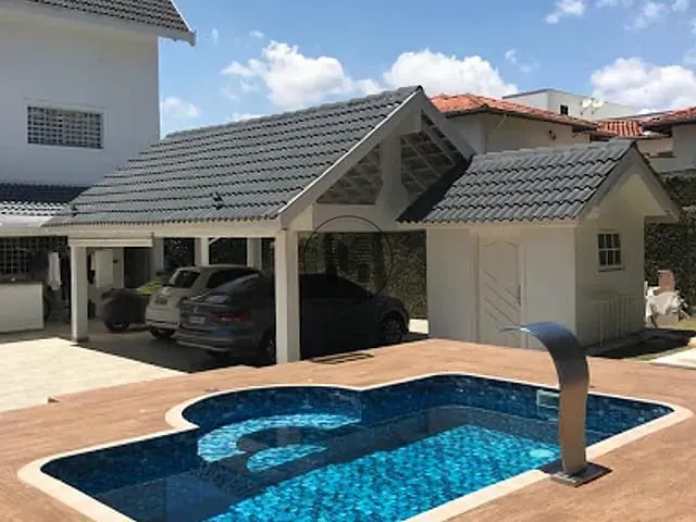 Casa com 800m² 3 quartos e 4 banheiros, à venda, no bairro Pedregulho em Guaratinguetá