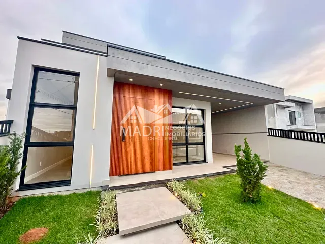Casa com 200m² 3 quartos e 2 banheiros, à venda, no bairro Nova Palhoça em Palhoça