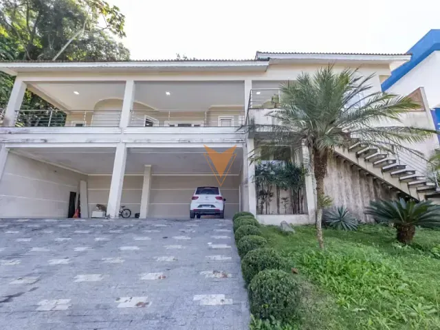 Casa 4 quartos e 4 banheiros, à venda, no bairro Parque Nova Jandira em Jandira