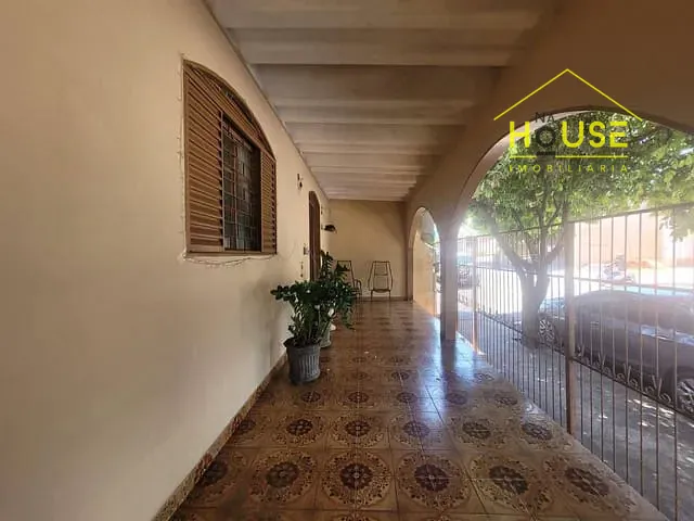 Casa com 200m² 3 quartos e 1 banheiro, à venda, no bairro Patrimônio Novo em Votuporanga