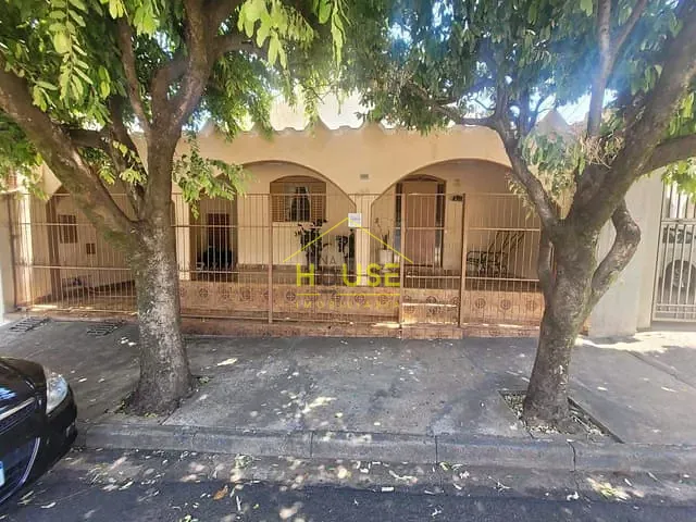 Casa com 200m² 3 quartos e 1 banheiro, à venda, no bairro Patrimônio Novo em Votuporanga