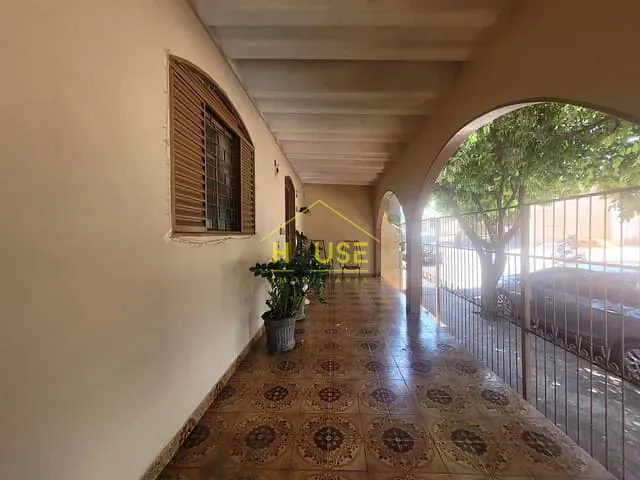 Casa com 200m² 3 quartos e 1 banheiro, à venda, no bairro Patrimônio Novo em Votuporanga