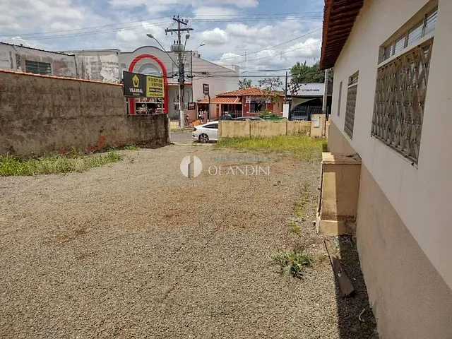 Casa com 479m² 4 quartos e 2 banheiros, para alugar, no bairro Centro em Artur Nogueira