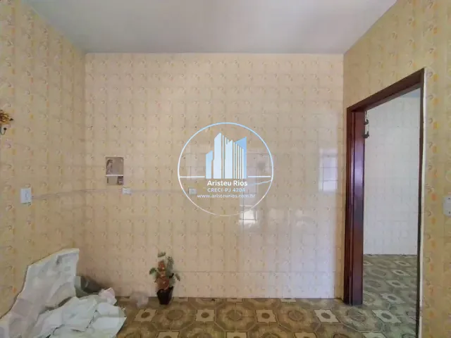 Casa com 90m² 3 quartos e 2 banheiros, à venda, no bairro Centro em Pouso Alegre