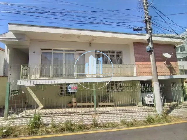Casa com 90m² 3 quartos e 2 banheiros, à venda, no bairro Centro em Pouso Alegre