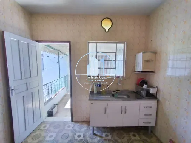 Casa com 90m² 3 quartos e 2 banheiros, à venda, no bairro Centro em Pouso Alegre