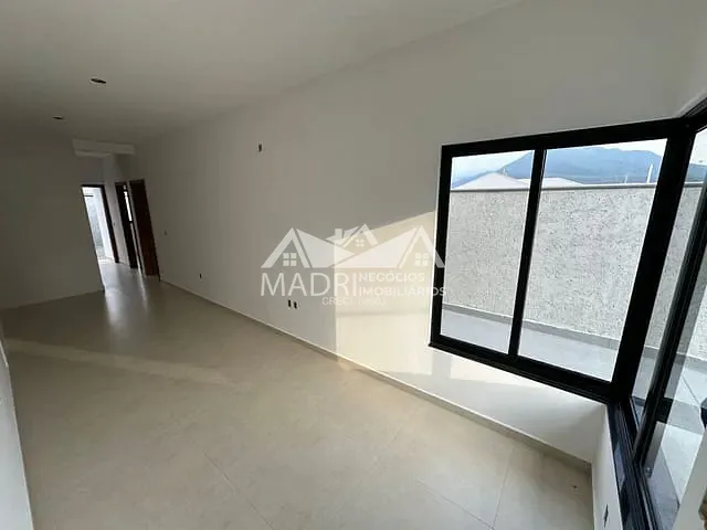 Casa com 100m² 2 quartos e 1 banheiro, à venda, no bairro Nova Palhoça em Palhoça