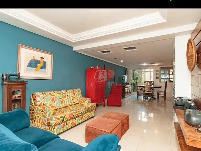 Casa 4 quartos e 4 banheiros, para alugar, no bairro Chácara das Pedras em Porto Alegre