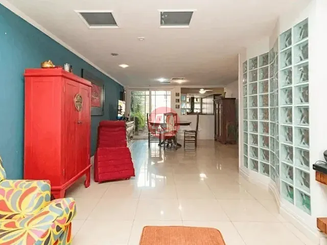 Casa 4 quartos e 4 banheiros, para alugar, no bairro Chácara das Pedras em Porto Alegre
