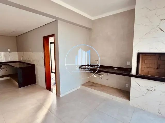 Casa com 300m² 3 quartos e 2 banheiros, à venda, no bairro Serra Morena em Pouso Alegre