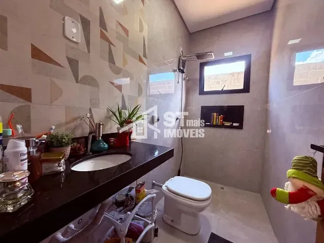 Casa com 160m² 1 quarto e 1 banheiro, à venda, no bairro Jardim Heloisa em Andradas