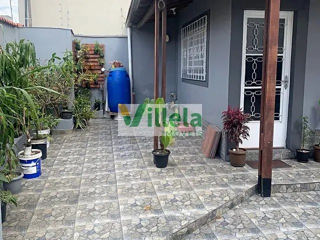 Casa com 250m² 3 quartos e 3 banheiros, à venda, no bairro Jardim Medina em Poá