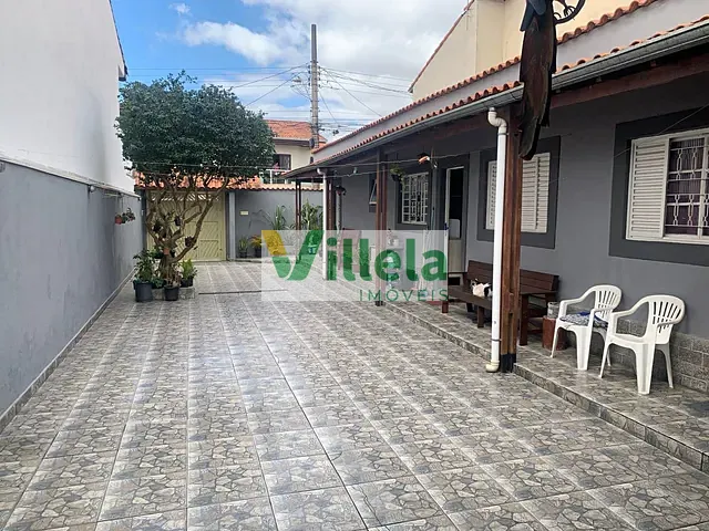 Casa com 250m² 3 quartos e 3 banheiros, à venda, no bairro Jardim Medina em Poá