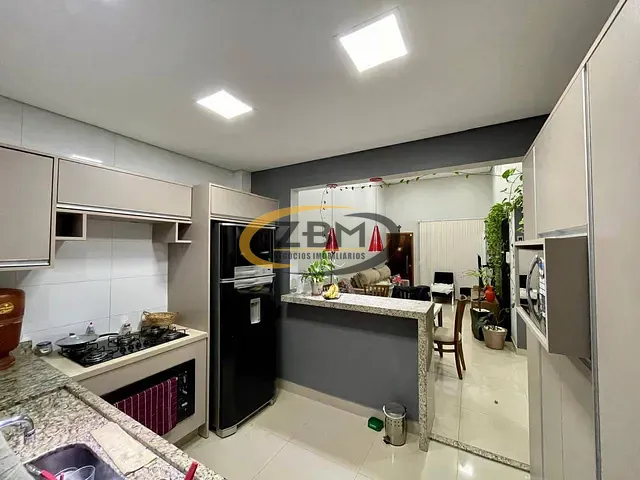Casa com 192m² 3 quartos e 3 banheiros, à venda, no bairro Gleba Fazenda Palhano em Londrina