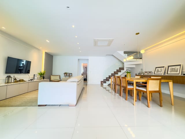 Casa com 275m² 4 quartos e 7 banheiros, à venda, no bairro Recreio dos Bandeirantes em Rio de Janeiro