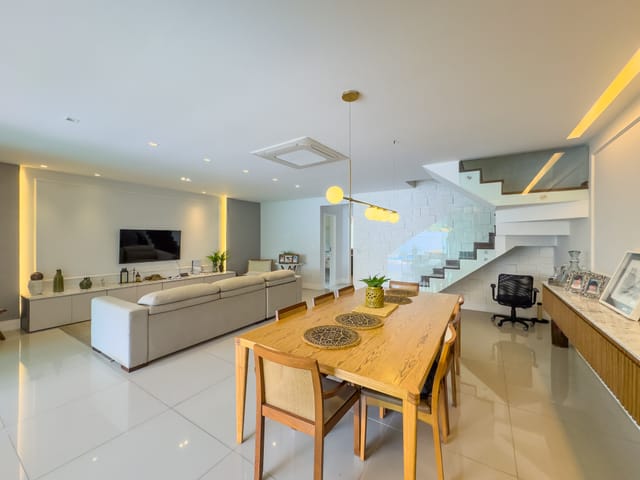 Casa com 275m² 4 quartos e 7 banheiros, à venda, no bairro Recreio dos Bandeirantes em Rio de Janeiro