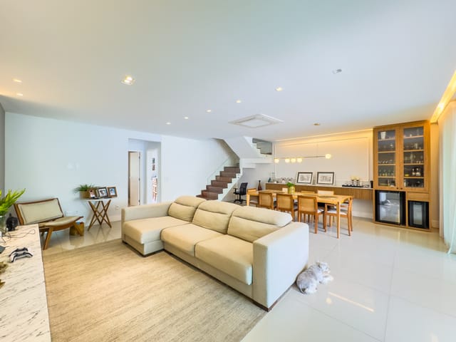 Casa com 275m² 4 quartos e 7 banheiros, à venda, no bairro Recreio dos Bandeirantes em Rio de Janeiro