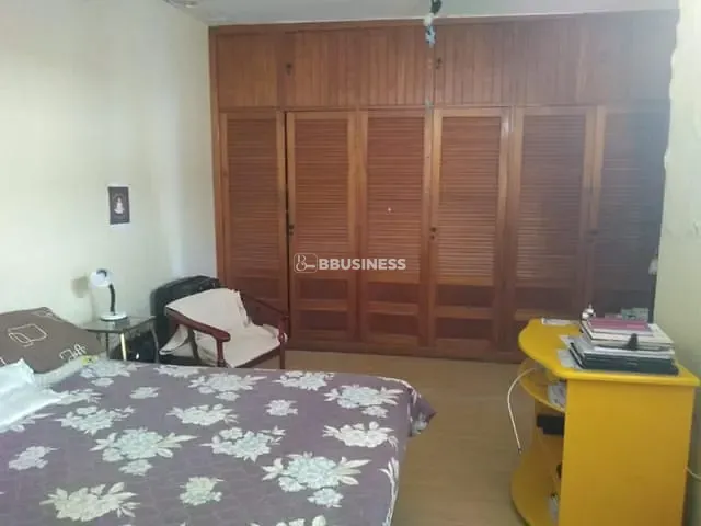 Casa 4 quartos e 2 banheiros, à venda, no bairro Centro em Campos dos Goytacazes