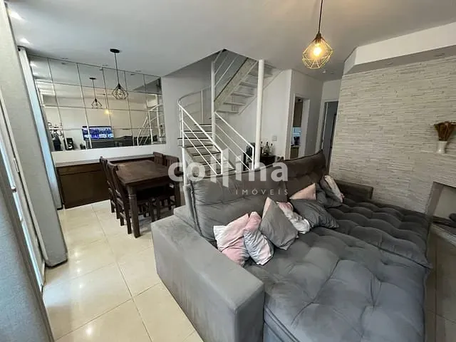 Casa 3 quartos e 3 banheiros, à venda, no bairro Jardim Rebelato em Cotia