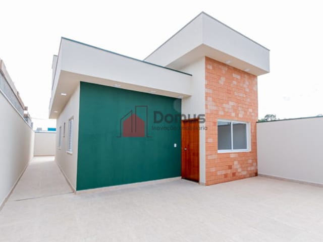 Casa com 176m², à venda, no bairro Res. Santa Clara em Pindamonhangaba