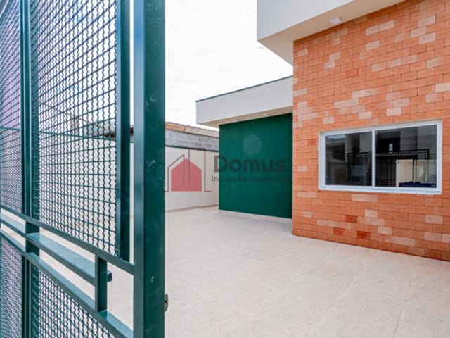 Casa com 176m², à venda, no bairro Res. Santa Clara em Pindamonhangaba